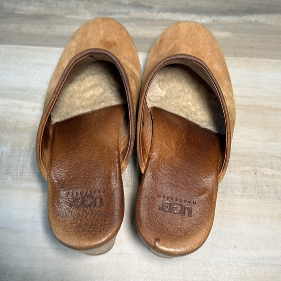 UGG Clogs size 8 - Picture 6 of 8